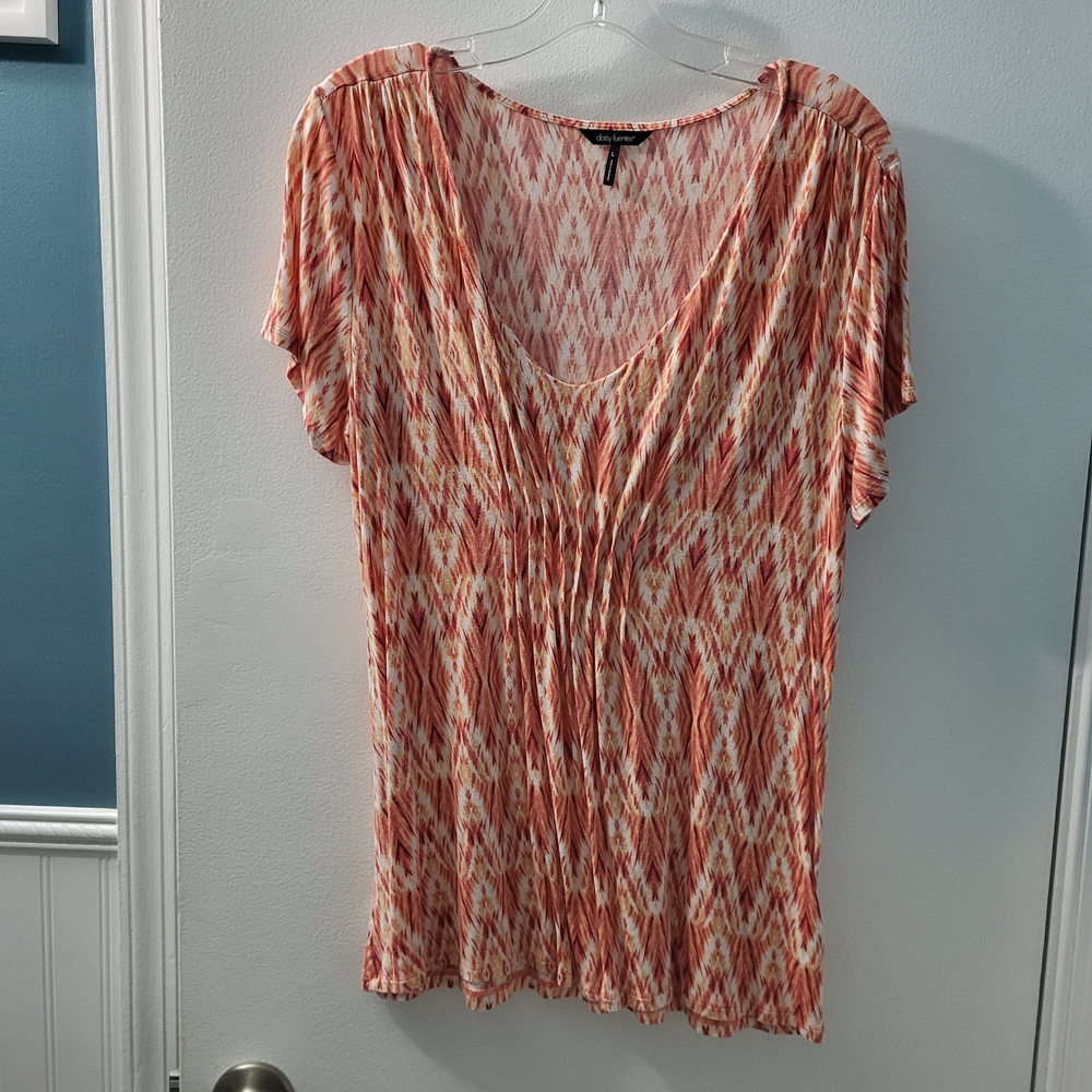 Women's Orange Patterned Top Daisy Fuentes Large